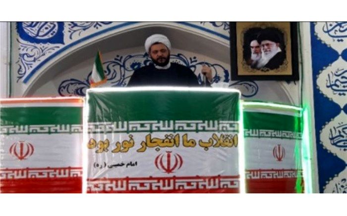 امام جمعه فشافویه: تشکیل مجمع تشخیص مصلحت نظام نتیجه ژرف نگرى و دوراندیشى  امام راحل نسبت به آینده نظام اسلامى بود