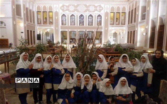 دورهمی شاد و خاطره انگیز دبستان سرای دانش نو برگزار شد