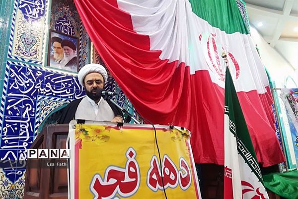 گلباران تمثال امام خمینی (ره) در آذرشهر