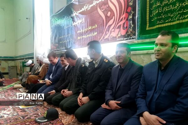 گلباران تمثال امام خمینی (ره) در آذرشهر