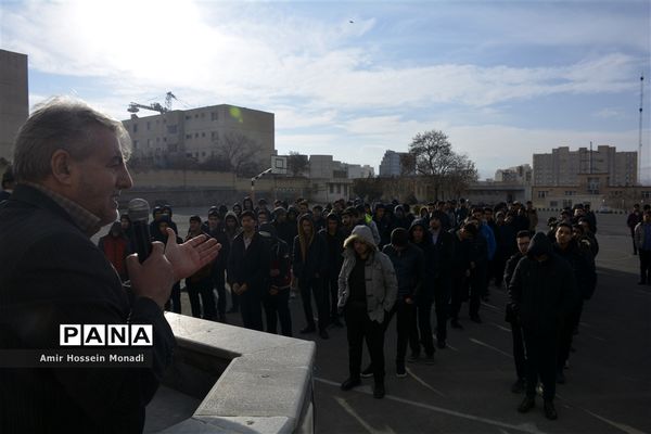 مراسم زنگ انقلاب در مدرسه شهید رضایی ناحیه یک تبریز