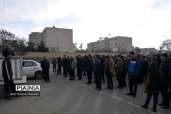 مراسم زنگ انقلاب در مدرسه شهید رضایی ناحیه یک تبریز