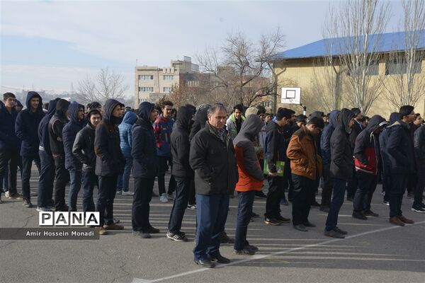 مراسم زنگ انقلاب در مدرسه شهید رضایی ناحیه یک تبریز
