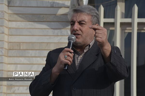 مراسم زنگ انقلاب در مدرسه شهید رضایی ناحیه یک تبریز