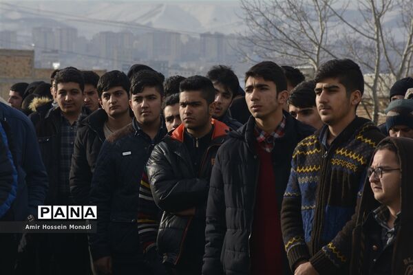 مراسم زنگ انقلاب در مدرسه شهید رضایی ناحیه یک تبریز