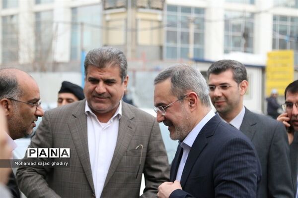 نواختن چهلمین زنگ انقلاب در مدارس شهر تهران با حضور سید محمد بطحایی