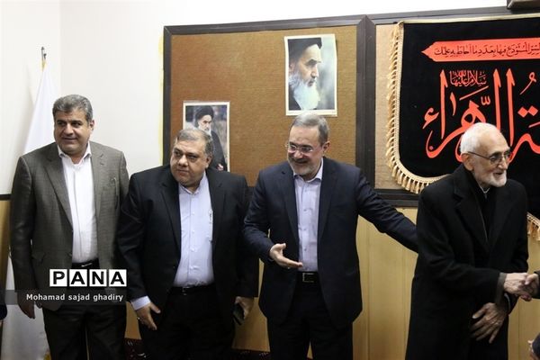 نواختن چهلمین زنگ انقلاب در مدارس شهر تهران با حضور سید محمد بطحایی