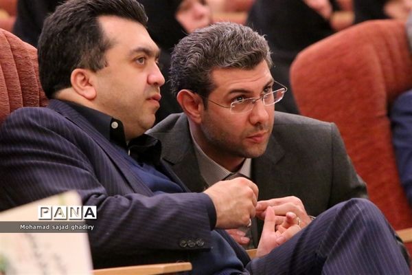 نواختن چهلمین زنگ انقلاب در مدارس شهر تهران با حضور سید محمد بطحایی