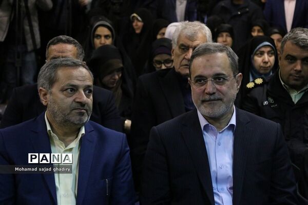 نواختن چهلمین زنگ انقلاب در مدارس شهر تهران با حضور سید محمد بطحایی