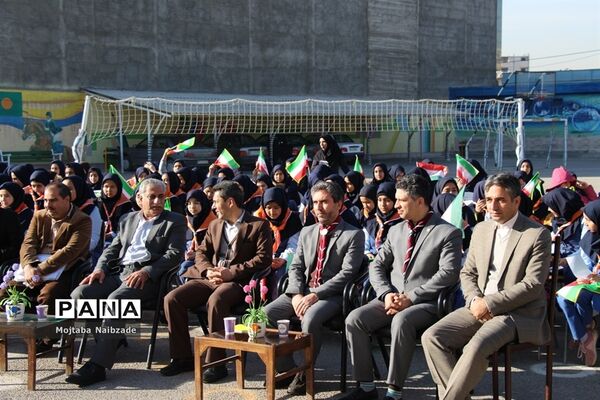 آیین نواختن زنگ انقلاب اسلامی در ناحیه 5 مشهد