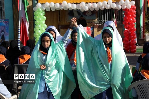 آیین نواختن زنگ انقلاب اسلامی در ناحیه 5 مشهد