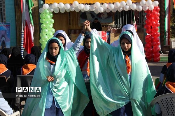 آیین نواختن زنگ انقلاب اسلامی در ناحیه 5 مشهد