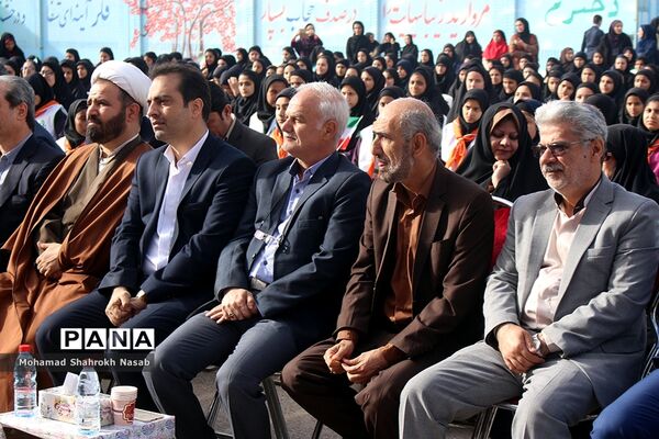 آیین استانی نواختن زنگ انقلاب در دبیرستان ستایش ناحیه یک اهواز
