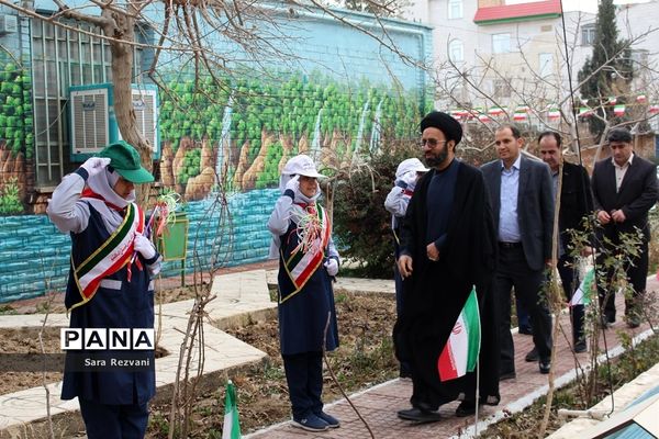 نواخته شدن زنگ انقلاب اسلامی در اسلامشهر