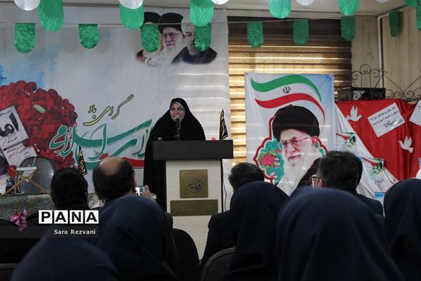 نواخته شدن زنگ انقلاب اسلامی در اسلامشهر