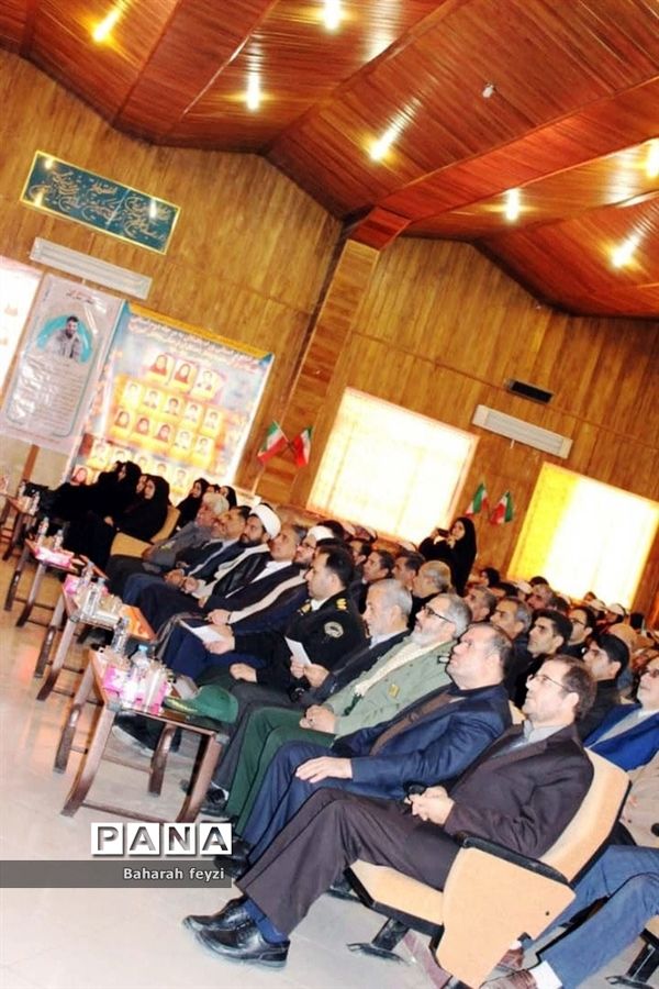 آیین نواختن زنگ انقلاب درمدارس تکاب