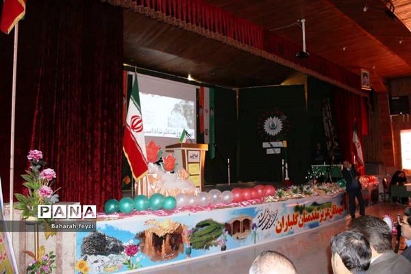 آیین نواختن زنگ انقلاب درمدارس تکاب