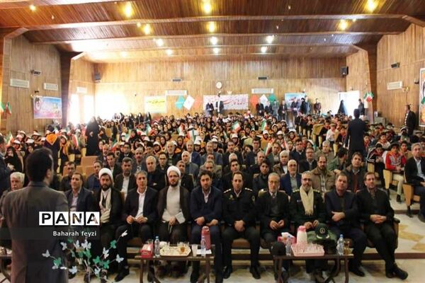 آیین نواختن زنگ انقلاب درمدارس تکاب