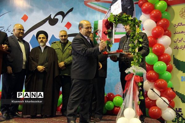 آیین نواختن زنگ انقلاب در مدرسه شهید ساکو مجنونیانس ارومیه