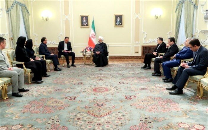 روحانی: پشتیبان دولت مادورو هستیم