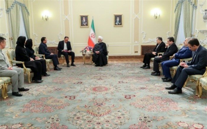 روحانی: پشتیبان دولت مادورو هستیم