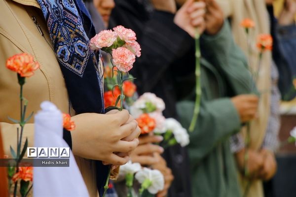 نواختن زنگ انقلاب در مدارس استان بوشهر-1