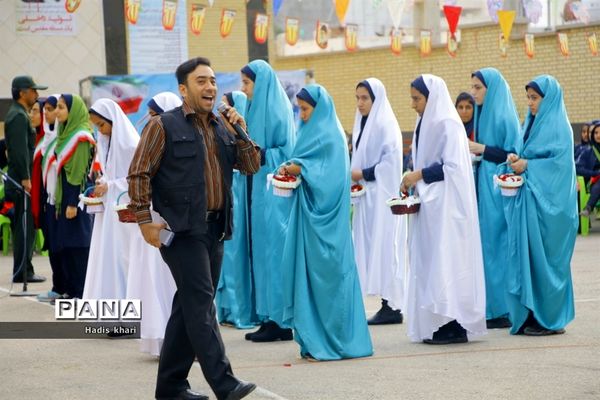 نواختن زنگ انقلاب در مدارس استان بوشهر-1