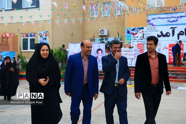 نواختن زنگ انقلاب در مدارس استان بوشهر-1