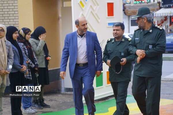 نواختن زنگ انقلاب در مدارس استان بوشهر-1