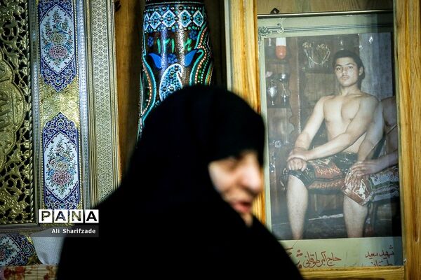 دیدار وزیر آموزش و پرورش با خانواده شهید طوقانی‬‎