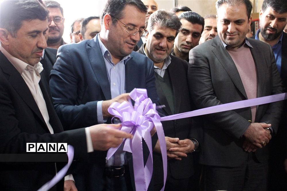 افتتاح نمایشگاه دستاورد‌های چهل‌ساله انقلاب اسلامی