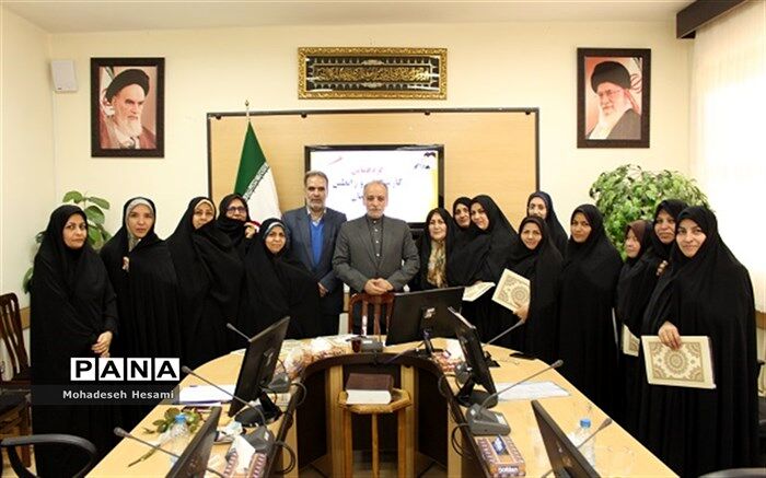 فراخوان شعر فاطمی در مدارس استان