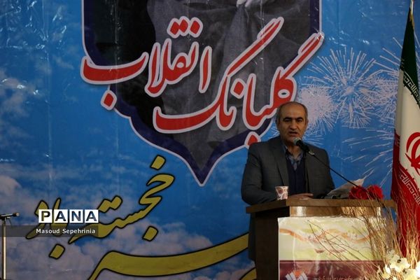 زنگ انقلاب در دبستان خدیجه کبری تبریز