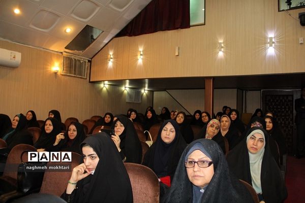 برگزاری همایش راسخون در کانون سمیه شهرری