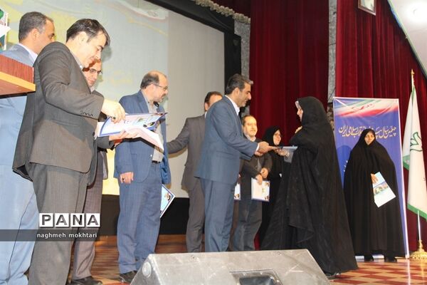 برگزاری همایش راسخون در کانون سمیه شهرری