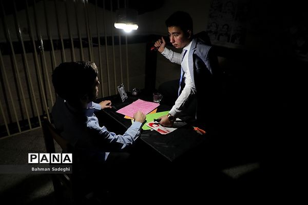 آیین گشایش نمایشگاه‌های دانش‌آموزی مدرسه انقلاب