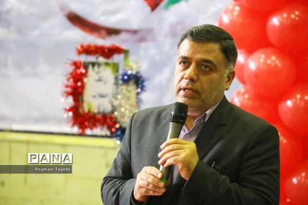 زنگ انقلاب در سالن انقلاب شهرستان سمنان
