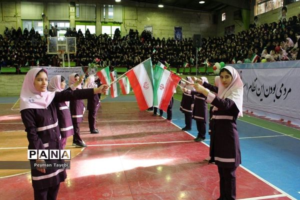 زنگ انقلاب در سالن انقلاب شهرستان سمنان