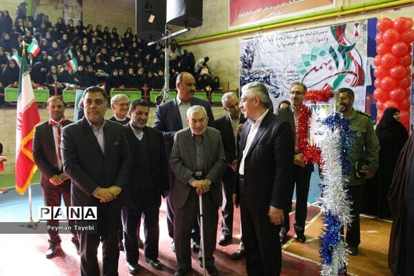 زنگ انقلاب در سالن انقلاب شهرستان سمنان