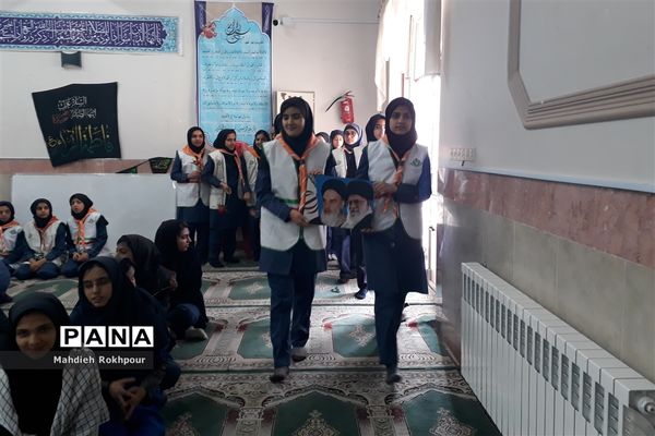 برگزاری مراسم چهلمین سالگرد انقلاب اسلامی دردبیرستان فخرالزمان قریب