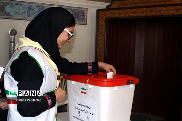 انتخابات مجمع اعضا پیشتاز دختر سازمان دانش‌آموزی مازندران