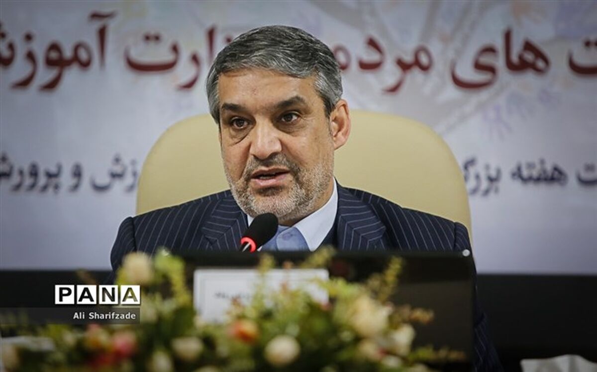 زینی‌وند: زمین‌های دارای کاربری آموزشی منطقه 22 تهران با مجوز شهرداری به بخش‌های دیگر واگذار شده‌اند