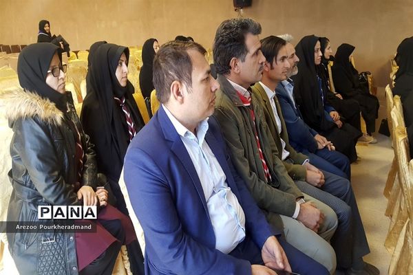 کارگاه آموزشی مربیان پیشتاز ناحیه یک یزد در کمپ کویرنوردی