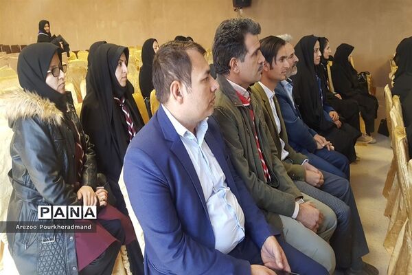 کارگاه آموزشی مربیان پیشتاز ناحیه یک یزد در کمپ کویرنوردی