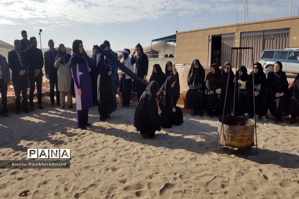 کارگاه آموزشی مربیان پیشتاز ناحیه یک یزد در کمپ کویرنوردی