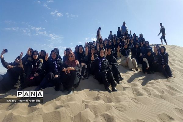 کارگاه آموزشی مربیان پیشتاز ناحیه یک یزد در کمپ کویرنوردی