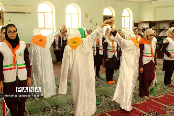 بازدید گروه ارزیابان سازمان دانش‌آموزی مرکز از مدارس تشکیلاتی و پایگاه‌های تغذیه سالم