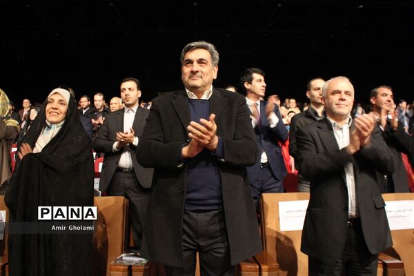 نمایش فاخر رستم و سهراب