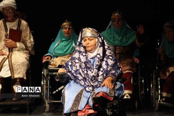 نمایش فاخر رستم و سهراب