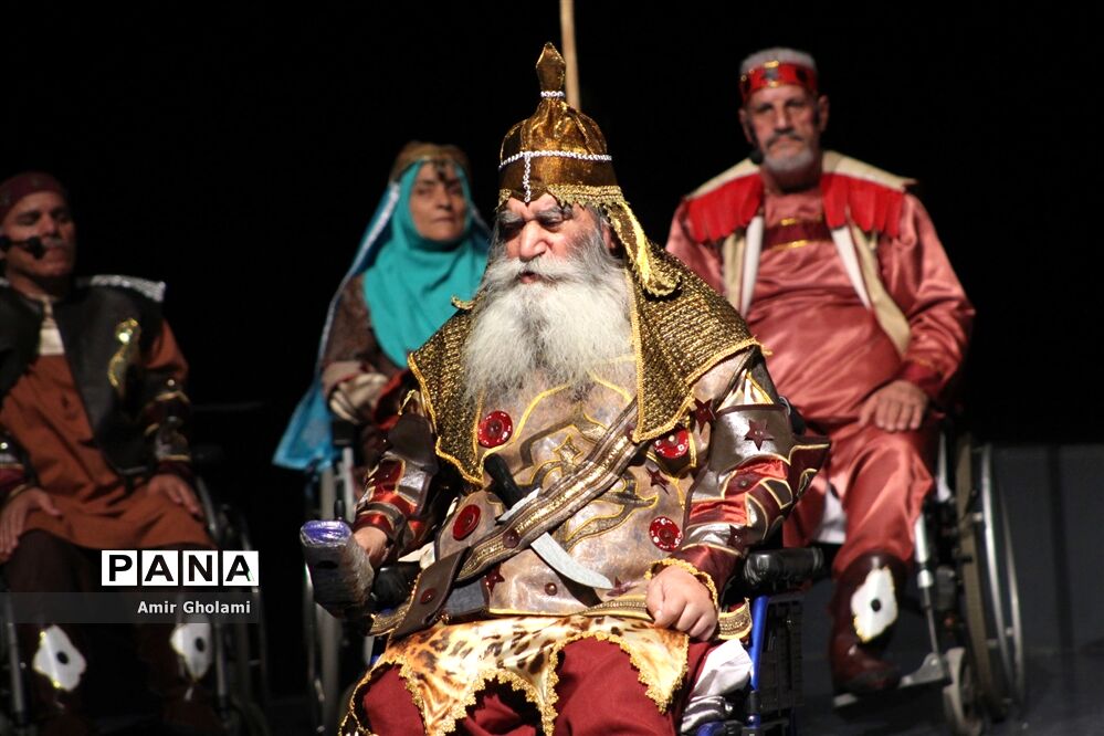 نمایش فاخر رستم و سهراب